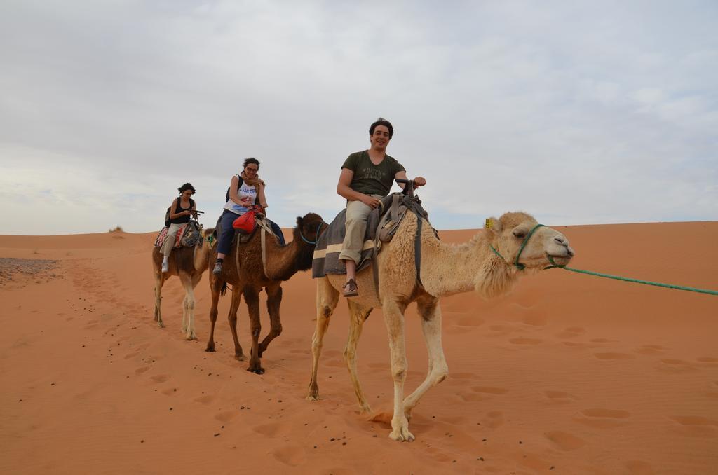 Chez Tonton Hotell Merzouga Exteriör bild